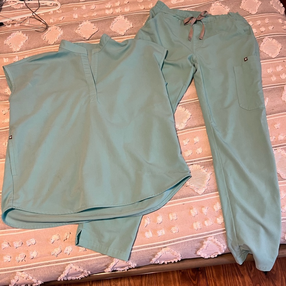 Figs Fresh Aqua Scrub Set